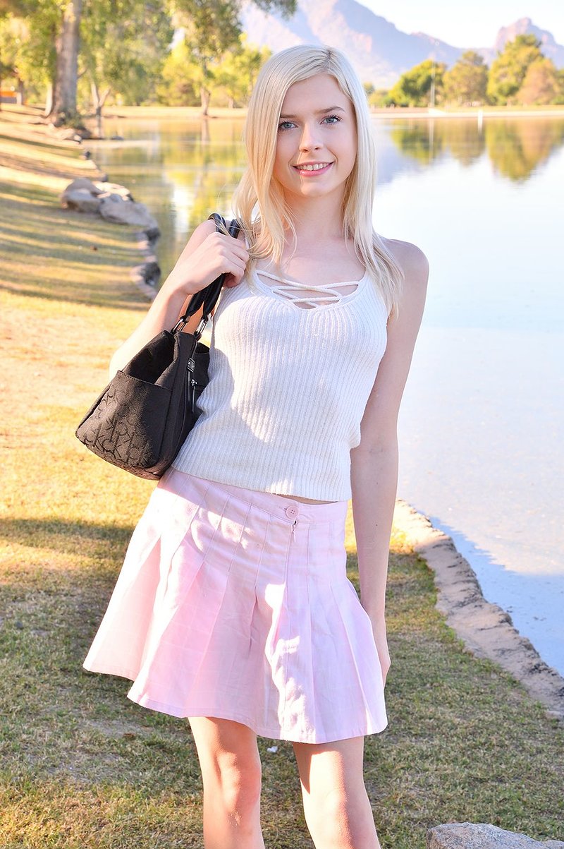 Маргошка, 18 лет, 4 размер груди